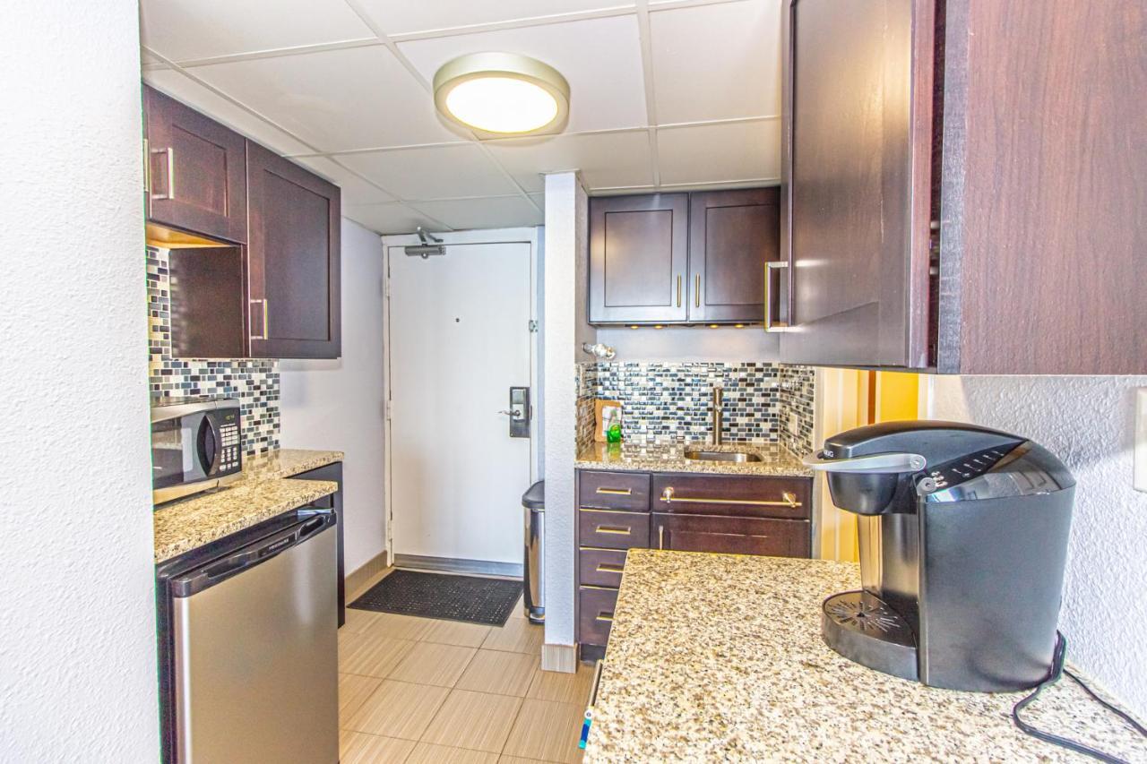 Modern Oceanfront King Suite Sand Dunes 2834 Миртл-Бич Экстерьер фото